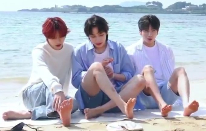 TXTFeet's tweet photo. #BEOMGYU #HUENINGKAI and #TAEHYUN sole @TXT_members https://t.co/2MlXM4JlF0