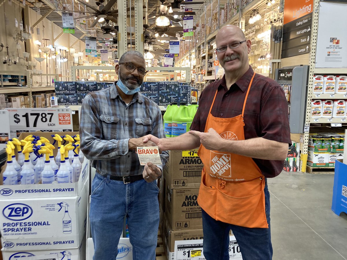EdTuneburg's tweet photo. Bravo for Basil Thornton from Tool Rental 2912!!  Helping throughout the store and doing it safely with the right ladder for the task.  Thank you, sir! https://t.co/qb2AI8CsUq