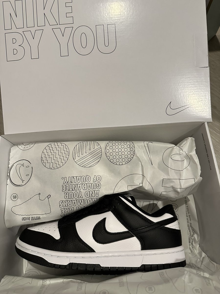 prangtl's tweet photo. ขาย nike dunk low by you (panda)

*หนังรุ่นนี้ของ nike ยับ/เป็นรอยยากกว่า nike dunk low รุ่นทั่วไป*

Size: 7 US/ 24 cm. มี 1 คู่

👟 ราคาคู่ละ 6,700 บ.

มีกล่องครบ อยู่ในสภาพสวยสมบูรณ์
ของแท้ มีใบเสร็จ

#nike #nikedunklow #nikedunklowpanda #รองเท้าnike #nikeพร้อมส่ง #dunklowpanda https://t.co/UXNMK3lWl1
