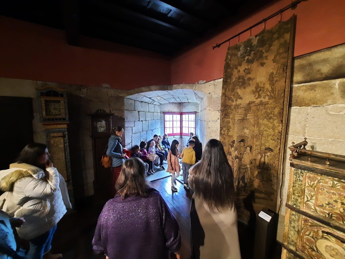 encarnalago's tweet photo. Hoxe xs nosxs Pequeamigxs, a través dun divertido xogo de pistas, coñeceron curiosidades da nosa Fortaleza  e por suposto atoparon os ovos 🪺 de Pascua que escondera Serpentina🐍 @RedeMuseistica @SanPaiodeNarla 
Desexámosvos unha boa Semana Santa!!! Esperámosvos moi pronto! https://t.co/iFAkeerKJM