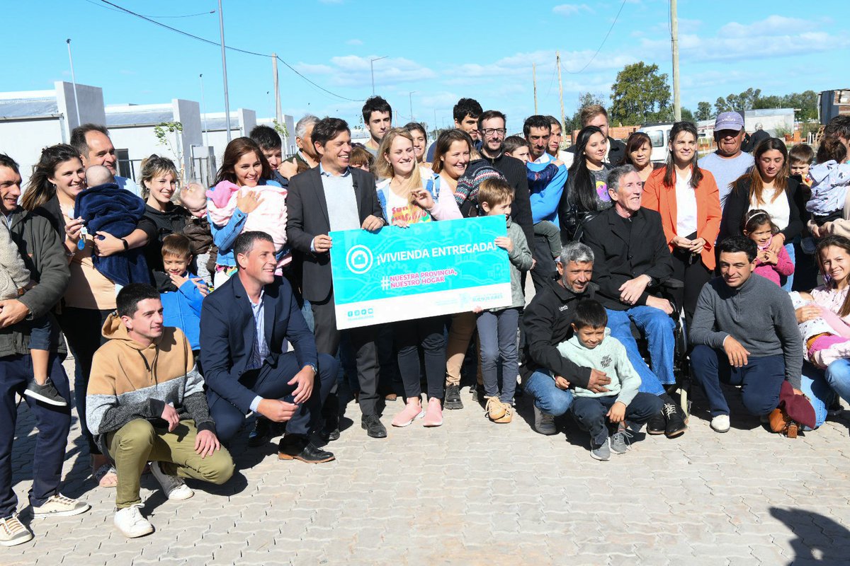 JavoRodriguezL's tweet image. Entrega de viviendas en General Guido y Pila 🏡
Acompañé a @kicillofok en la entrega de 34 viviendas en General Guido y Pila, un derecho fundamental para fortalecer el arraigo en cada localidad.

#DerechoALaVivienda #Arraigo