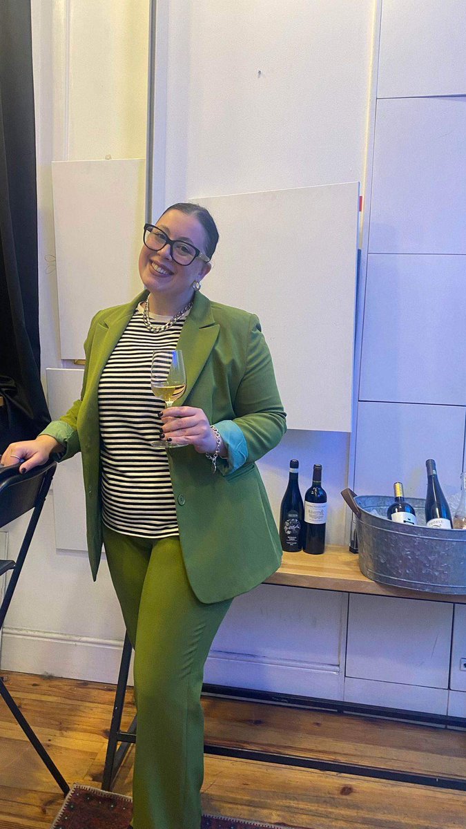 Last Tasting at the <a href="/awineidea/">Sevgi Tüzel-Conghaile</a> Tasting Room 🍷

Thank you Sevgi Tüzel-Conghaile  for giving me the opportunity to attend the " behind the scenes" of your work!

Read the RADICI selection of A WINE IDEA Italian wines 👉 bit.ly/40NiHK2