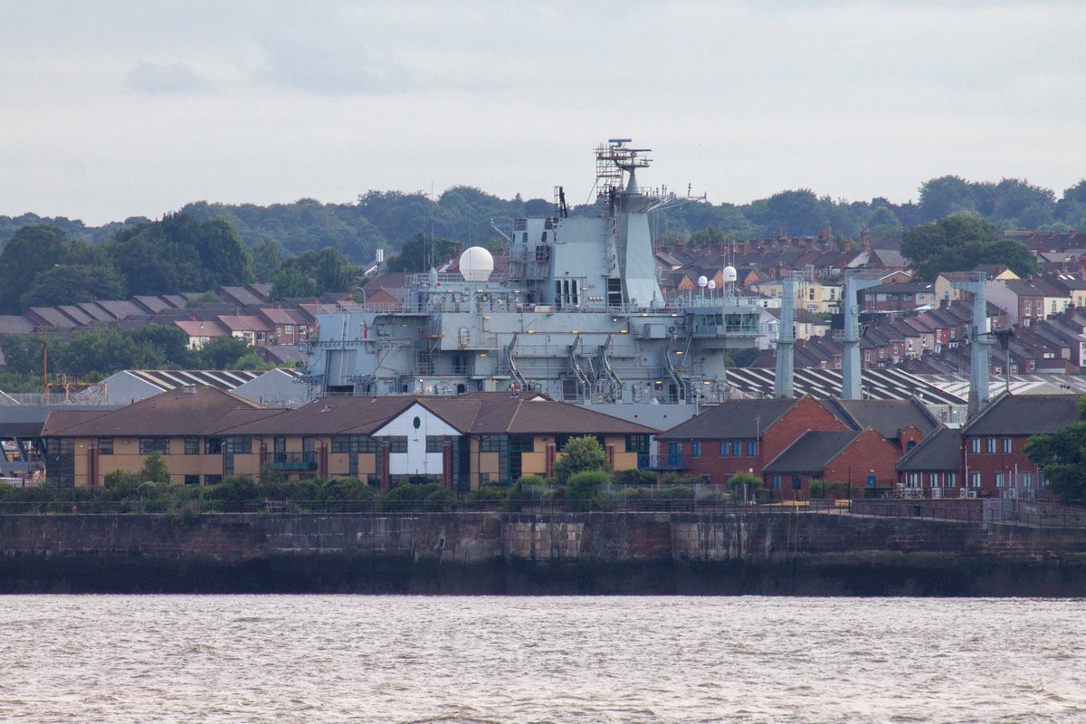 PhotoTjv's tweet photo. Constructs Of War
(Birkenhead, Merseyside, July 2019)
#photography #landscapephotography #urbanphotography #cityscapes #docks #shipyard #ships #navalships #Birkenhead #Merseyside #Merseyriver https://t.co/nXXPWzwJOD