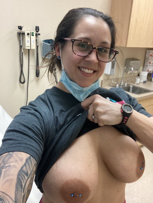 Follow up at the docs this morning had to show my tits 😎#boobs #bigboobs #flashing #nsfw #appointment