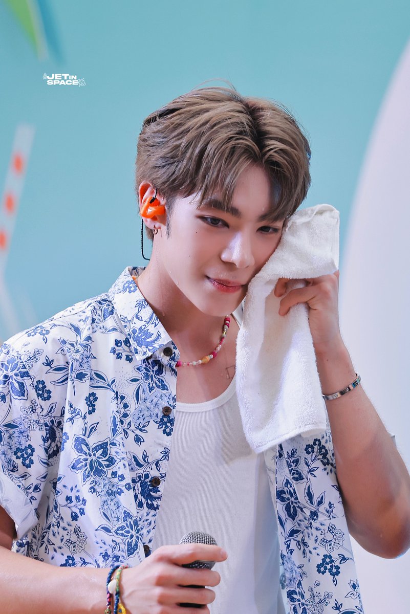 Jetinspace1223's tweet photo. 230401 BABY 🤏🏻🧡🧡🧡🧡🧡

#LOTUSSXATLAS
#JetATLAS #ATLAS_TH https://t.co/7CwyN0omDg