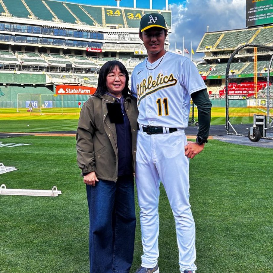 Shintaro Fujinami's mom takes in son's first MLB start in heartwarming  moment – NBC Sports Bay Area & California