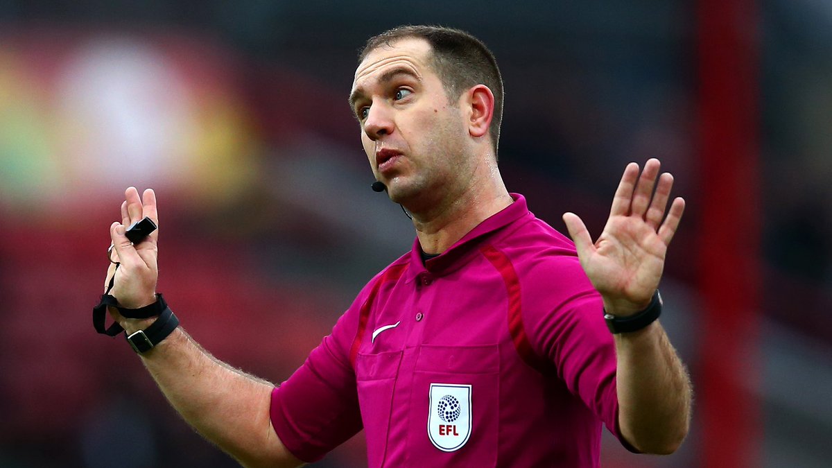 AskeyJosh1996's tweet photo. Defo touches kids, THE most corrupt referee since THAT Chelsea game #EFL #WBAMIL https://t.co/tcip8CoxWG