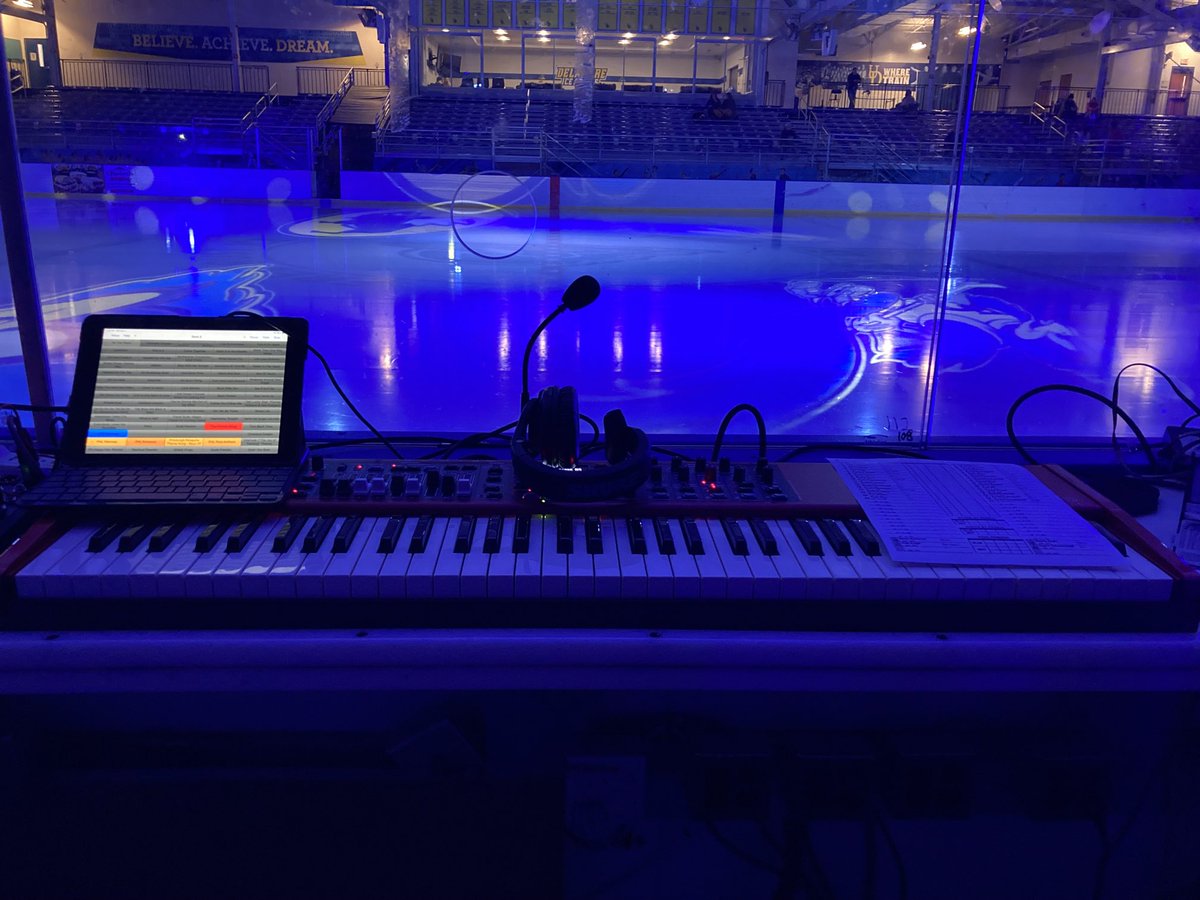 Today’s first office:⁦@UDIceArenas⁩, for the ⁦@DVCHCwhockey⁩ All-Star Game!

#PAAnnouncer #AnnouncerLife #HockeyOrganist #SportsOrgan