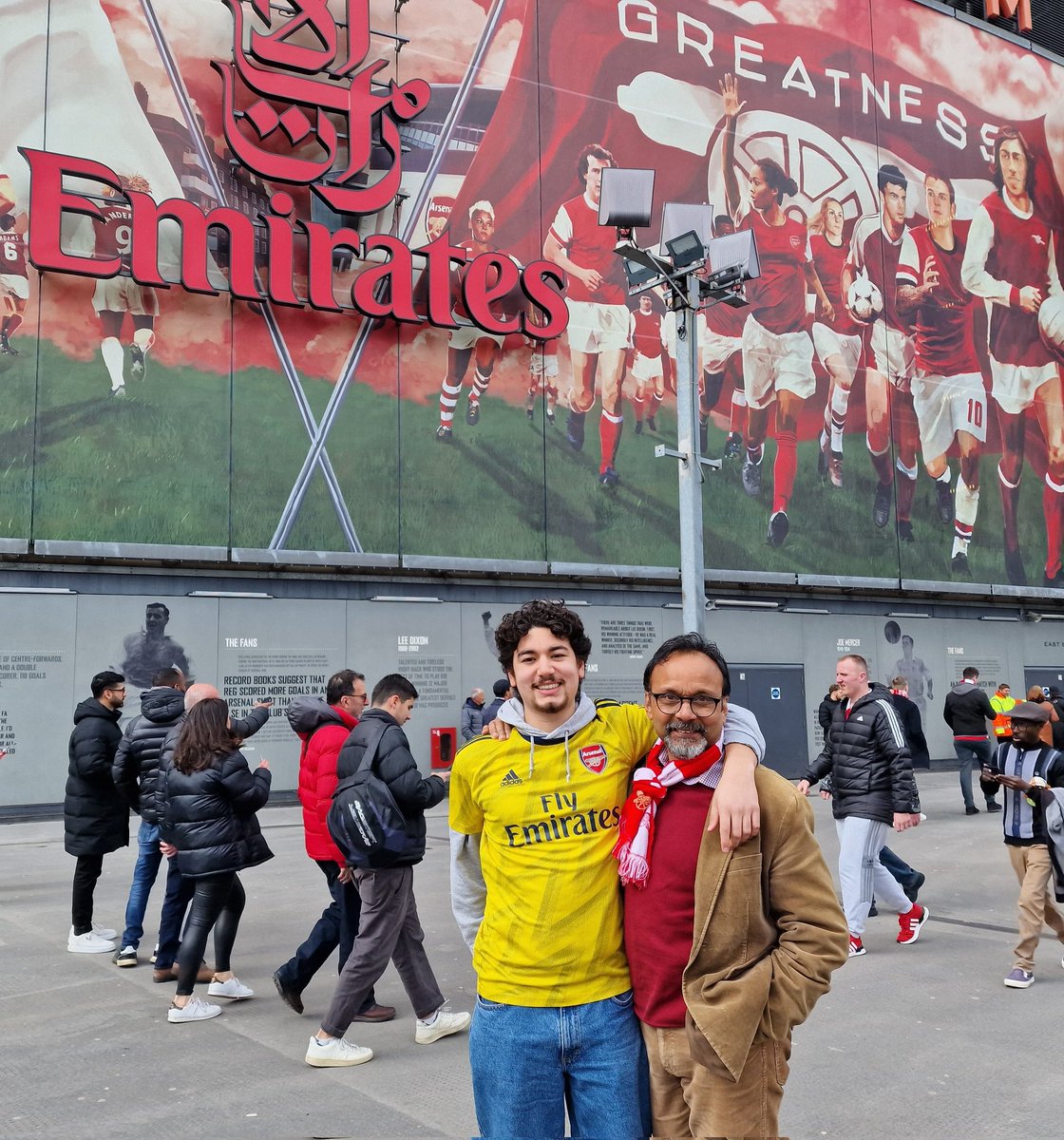 ⚽️⚽️⚽️⚽️ Gold dust #COYG