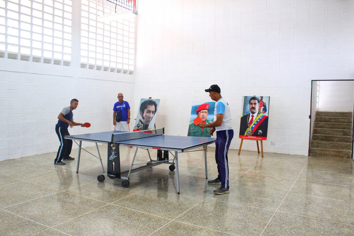 josemvasquez's tweet photo. ¡Lo dijimos y cumplimos!💯

Regresamos al parque de recreación Josefa Molina de Duque en Las Mercedes a entregar una rehabilitación completa de estas instalaciones deportivas para el disfrute de todos los niños, jóvenes y adultos de la comunidad 🙌🏻

#GuáricoDestinoDeFe https://t.co/p9yoMnpPYf