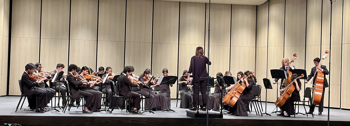 IHSknightORCH's tweet photo. Both of our traveling orchestras earned superior ratings AND Outstanding Performances today at the American Classic Festival. Not only that, but Riddhi Bakde also received an outstanding solo medal! Way to go, Knights!!
#thisishime
#fisdfineartsleads
#fisdmadetoshine https://t.co/lfPtiJjDPP