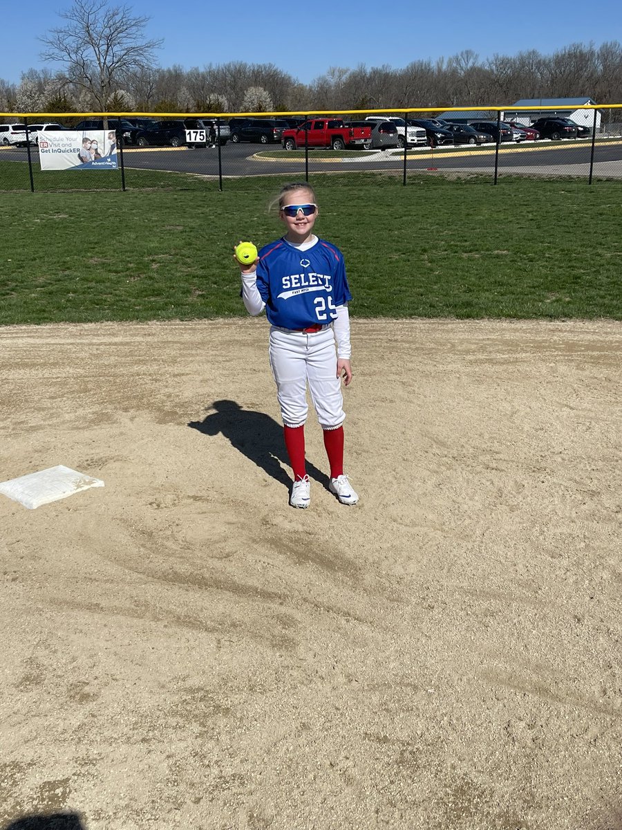 SelectFP2012's tweet image. Kyleigh Reid with a no doubter! Congrats kiddo!