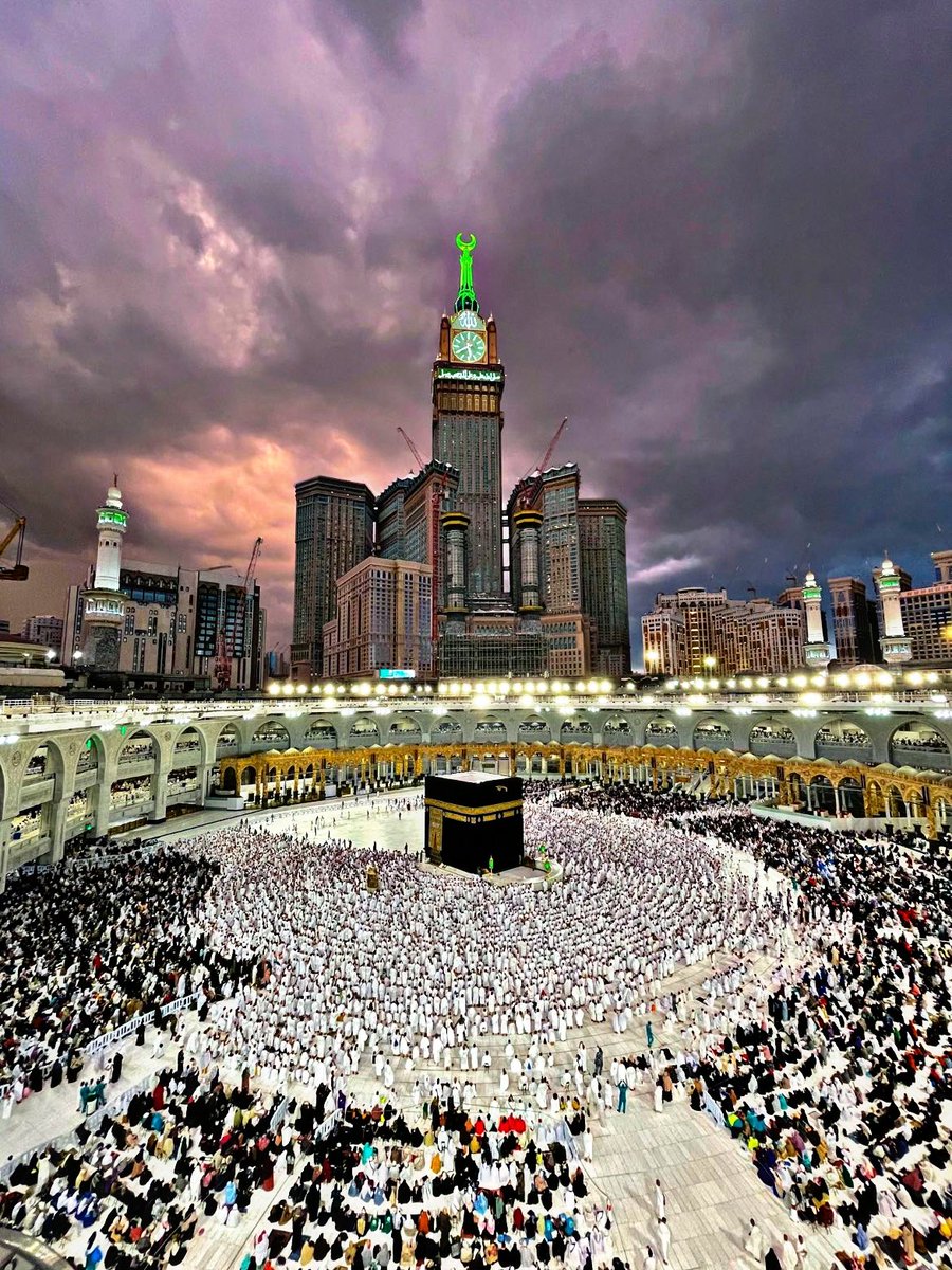 iie6ie's tweet photo. " اللهَّم بلغ قلوبنا مُناها "♥️♥️♥️🕋 https://t.co/GKmpfsJpW7