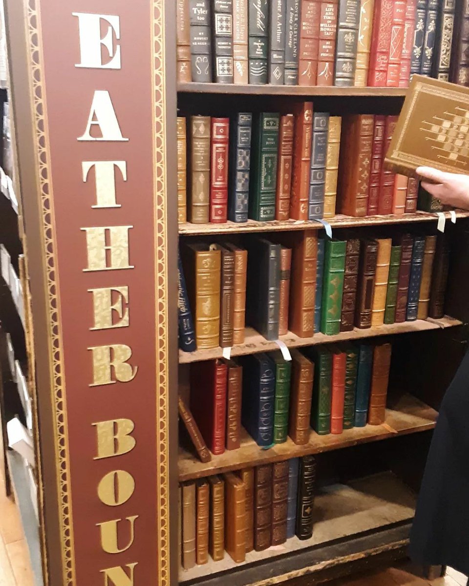 writerchickmc's tweet photo. A rainy day in NYC is perfect for @strandbookstore ...actually, any day is.Didn't get a chance in January, so I made up for it today. Always find art/theatre/literary books I can't find anywhere else!๐๐๐ #strandbookstore #NYC #booklovers #bibliophiles #writerslife #authorslife https://t.co/vo5sn6zj2o