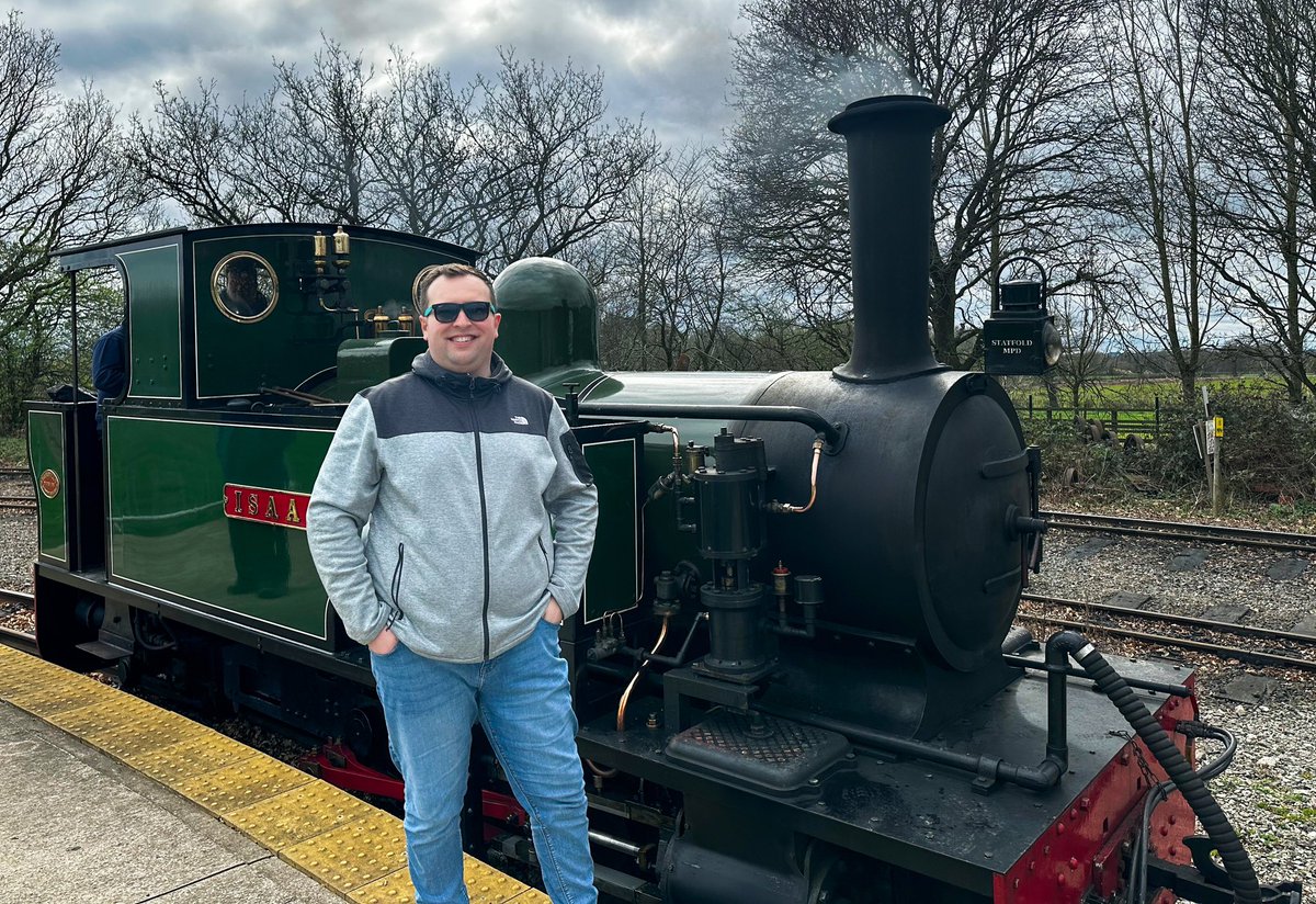 RB_Railway_'s tweet photo. A great day had @StatfoldMuseum, was brilliant to be able to “Drive” a 1953 Bagnall built steam locomotive, which operated in the Rustenburg Platinum Mines in South Africa until 1981!
#railway #steam #locomotive #statfold https://t.co/ORLYogc78x