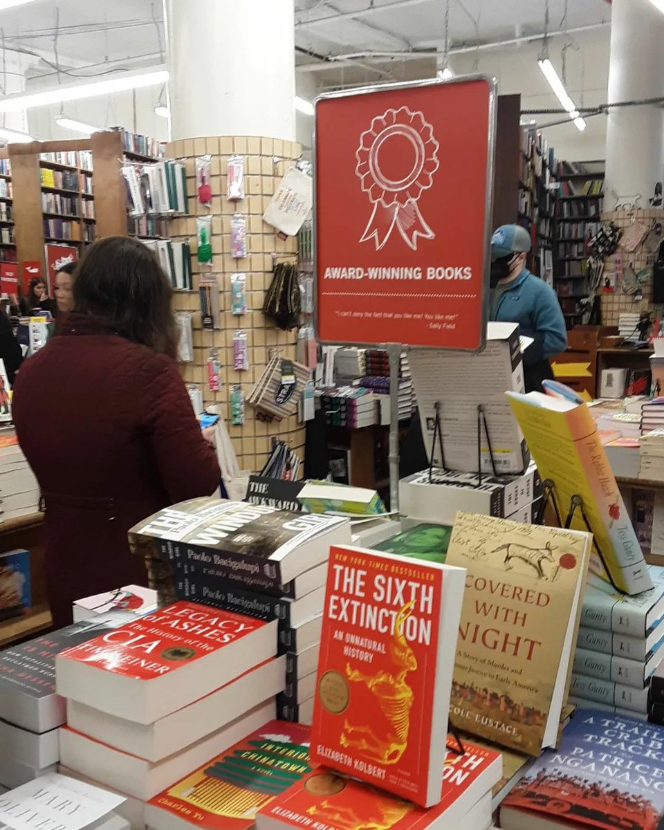 writerchickmc's tweet photo. A rainy day in NYC is perfect for @strandbookstore ...actually, any day is.Didn't get a chance in January, so I made up for it today. Always find art/theatre/literary books I can't find anywhere else!๐๐๐ #strandbookstore #NYC #booklovers #bibliophiles #writerslife #authorslife https://t.co/vo5sn6zj2o