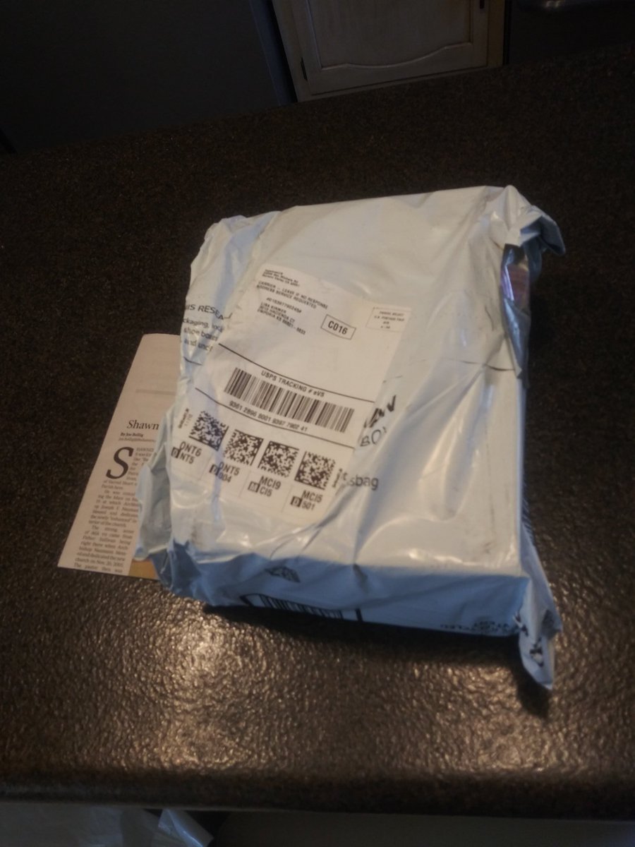 BKirmer's tweet photo. Thank you @USPS. You have no idea. #PromShoes https://t.co/PHafkVbpGx