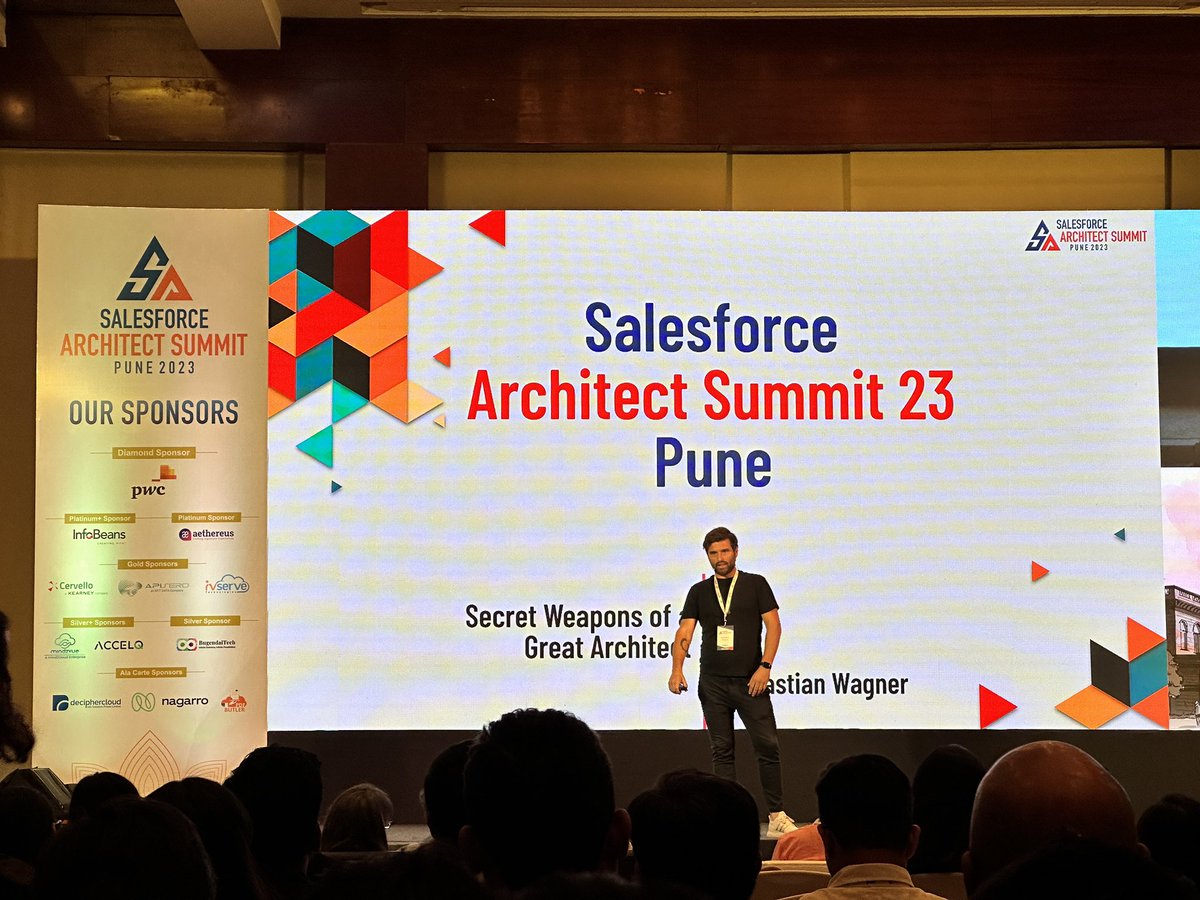 swaraj_joshi07's tweet image. Hand a wonderful time at #SalesforceArchitectSummit today.