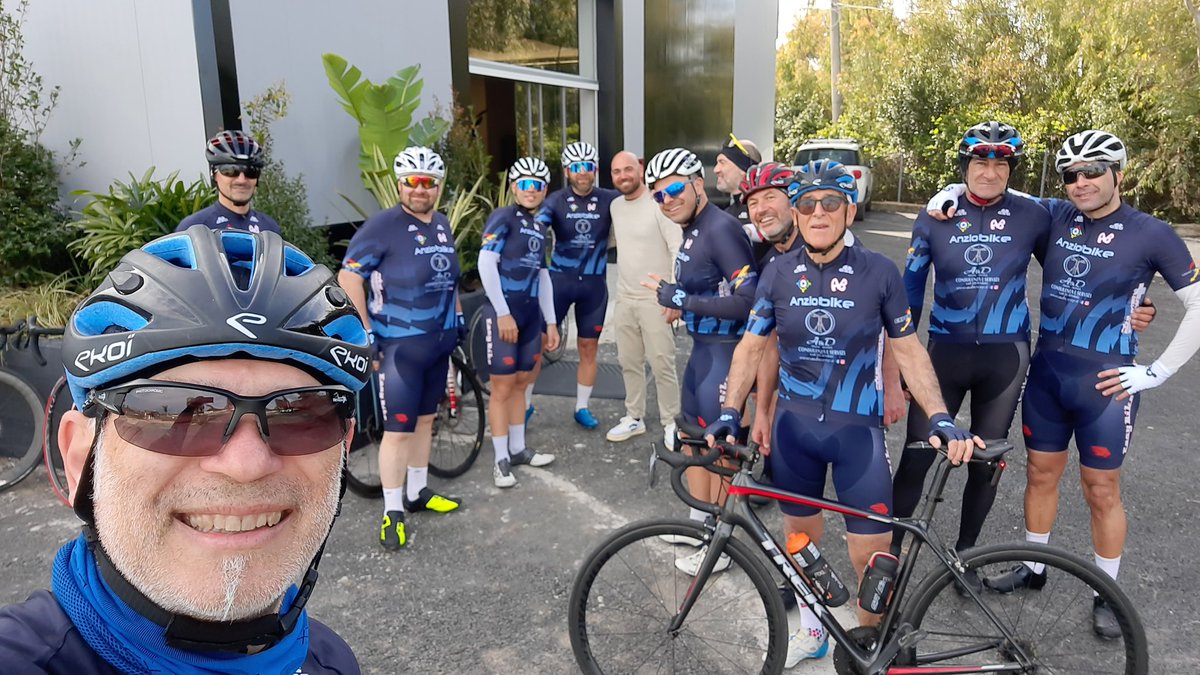 StefanoLagna's tweet photo. Stamattina un 70ello veloce per andare all'inaugurazione della nuova sede, a Latina, di #TpCover dell'amico Ivan๐๐๐ ๐๐ฎ๐น#AnzioBike https://t.co/vD0tzYBooB