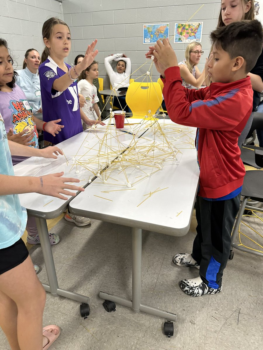 𝗕𝗲𝘃𝗲𝗿𝗹𝘆 𝗟𝗮𝗱𝗱 tweet media