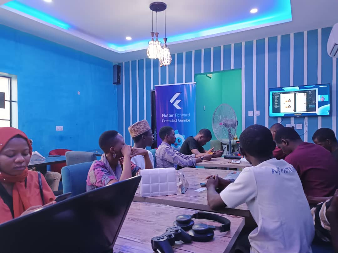 Aypantami's tweet image. Technology evolves with time. Happy to learn about #flutterdev at event organise by @GdgGombe as an aspiring Data Analyst I get to see an opportunity to explore.

#FlutterForwardExtended #GDGSSA #GDGGombe @FlutterDev @googledevgroups