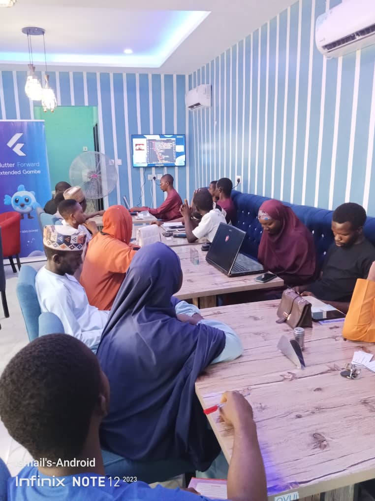 Aypantami's tweet image. Technology evolves with time. Happy to learn about #flutterdev at event organise by @GdgGombe as an aspiring Data Analyst I get to see an opportunity to explore.

#FlutterForwardExtended #GDGSSA #GDGGombe @FlutterDev @googledevgroups