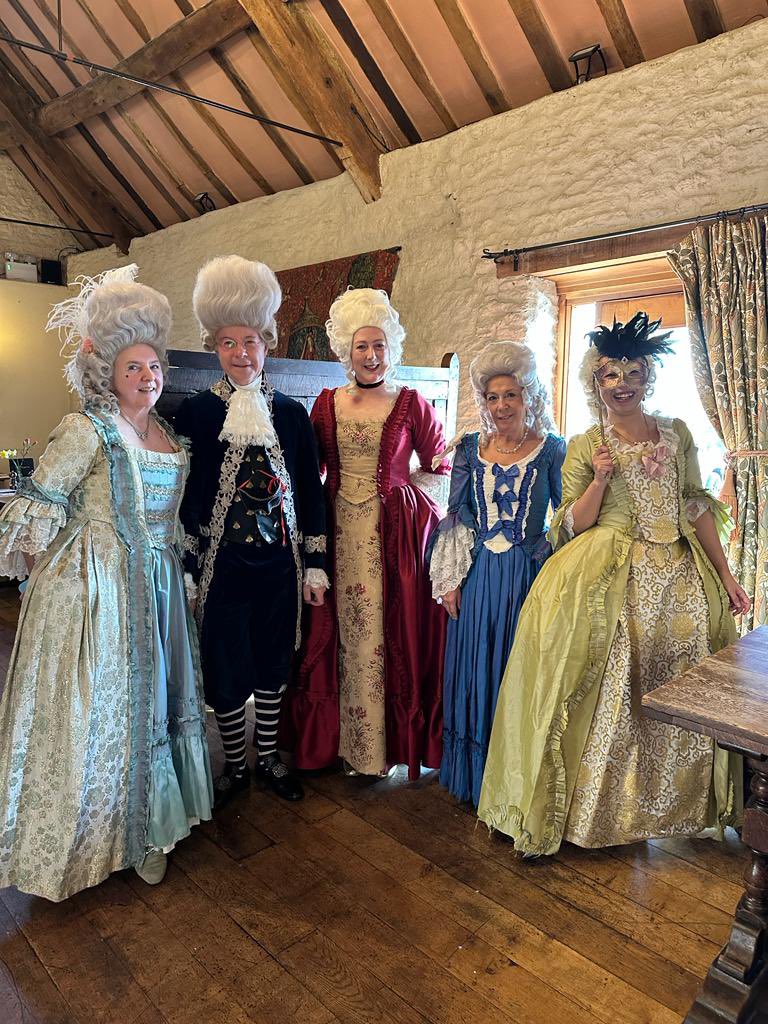 CGMinuetCo's tweet photo. Some of the party for the #Bath #Masquerade #Ball tonight. #Dancing #Baroque #party https://t.co/rB11eRUIG1