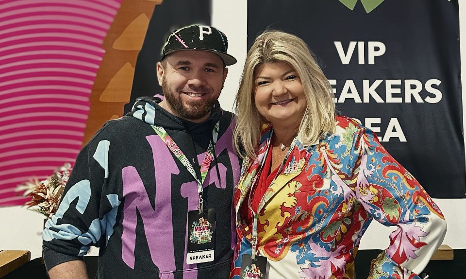 sandy_carter's tweet photo. I love catching up with the @iSocialFanz anywhere and anytime!!!

Like this week at #MiamiNFT !!

He’s @unstoppableweb https://t.co/B4PGf5QdNe