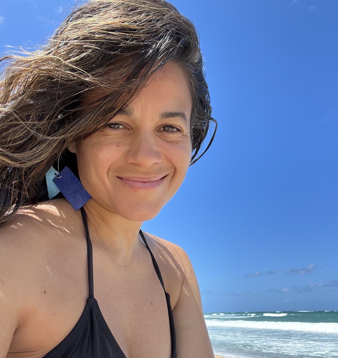 PamHarina's tweet photo. ⏸️
Luego de 3 meses intensos-
por segundo año consecutivo, me tomo una sabátics de producción #metfos en el mes de abril 😎 solo voy a leer, escuchar, escribir y jugar.
✌🏻regresarè en mayo- ready para el
Mes de la salud mental
¡Haciendo lo que me funciona! https://t.co/02Rw291exU