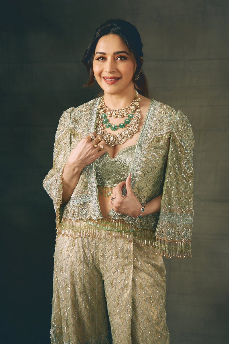 MadhuriDixit's tweet photo. Ready for a night of grace and culture✨ @nmacc_india 

#Saturday #saturdaynight #NMACC #nmaccindia https://t.co/GB5ddP3Hau