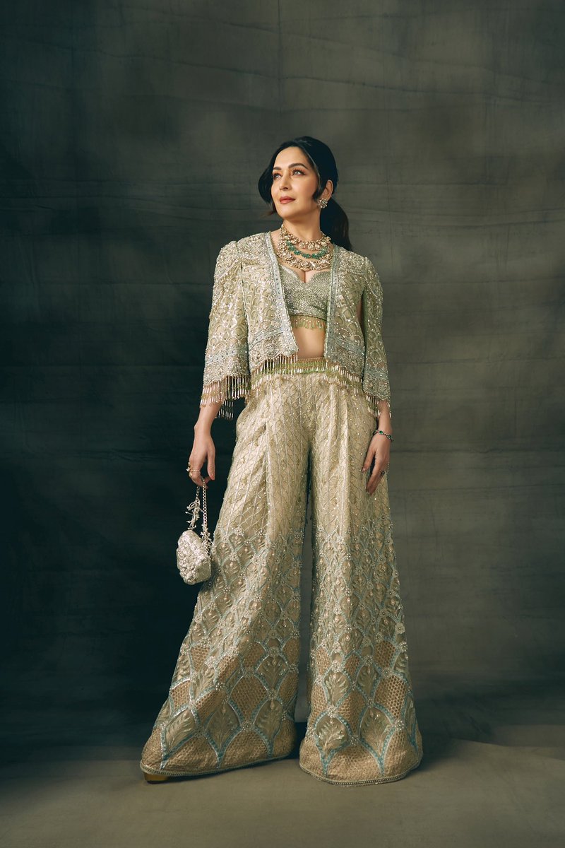 MadhuriDixit's tweet photo. Ready for a night of grace and culture✨ @nmacc_india 

#Saturday #saturdaynight #NMACC #nmaccindia https://t.co/GB5ddP3Hau