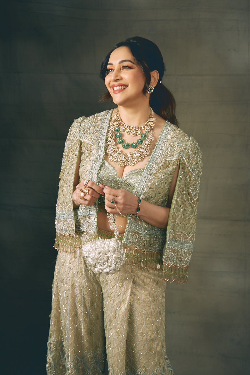 MadhuriDixit's tweet photo. Ready for a night of grace and culture✨ @nmacc_india 

#Saturday #saturdaynight #NMACC #nmaccindia https://t.co/GB5ddP3Hau