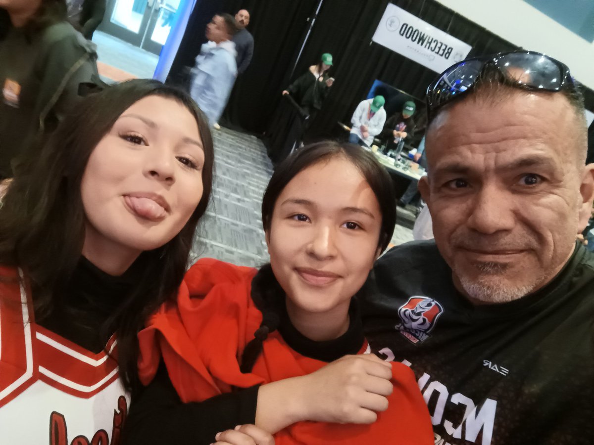 NicolasKnights's tweet image. Principal Varela taking a selfie with a couple of members from the Dance Team.