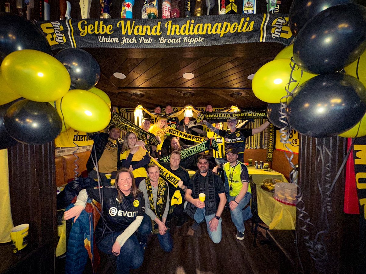 BVB no matter what
<a href="/BlackYellow/">Borussia Dortmund</a> <a href="/UnionJackPub/">Union Jack Pub</a>