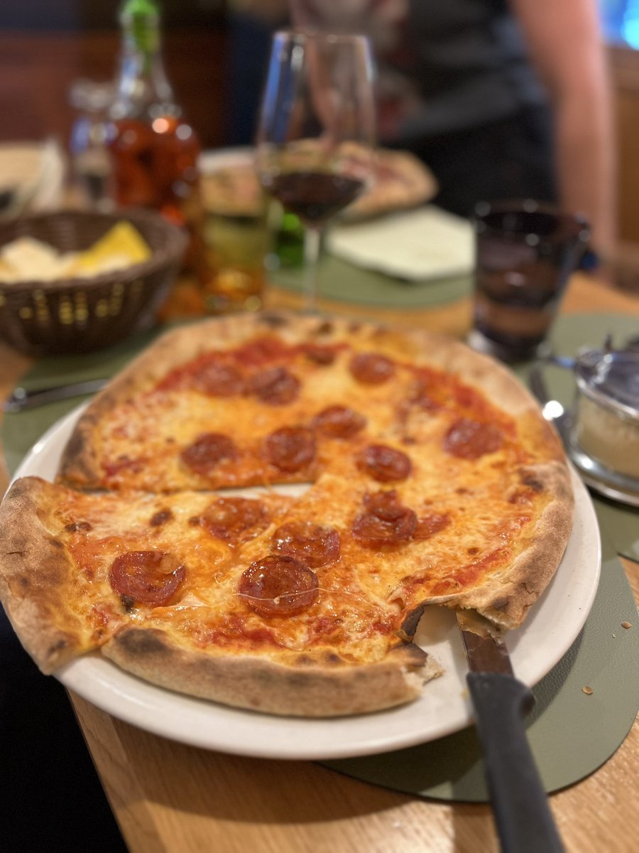 IntentAbstract's tweet photo. When in Italy https://t.co/kS1F36oHnE