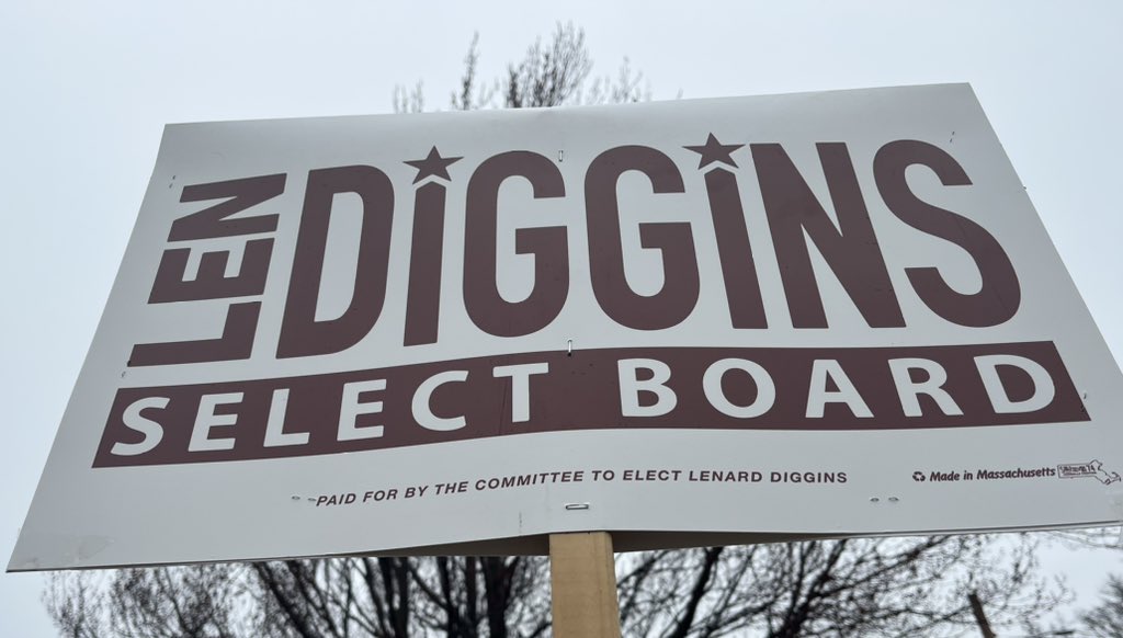 JenLitowski's tweet image. #ArlingtonMA votes!