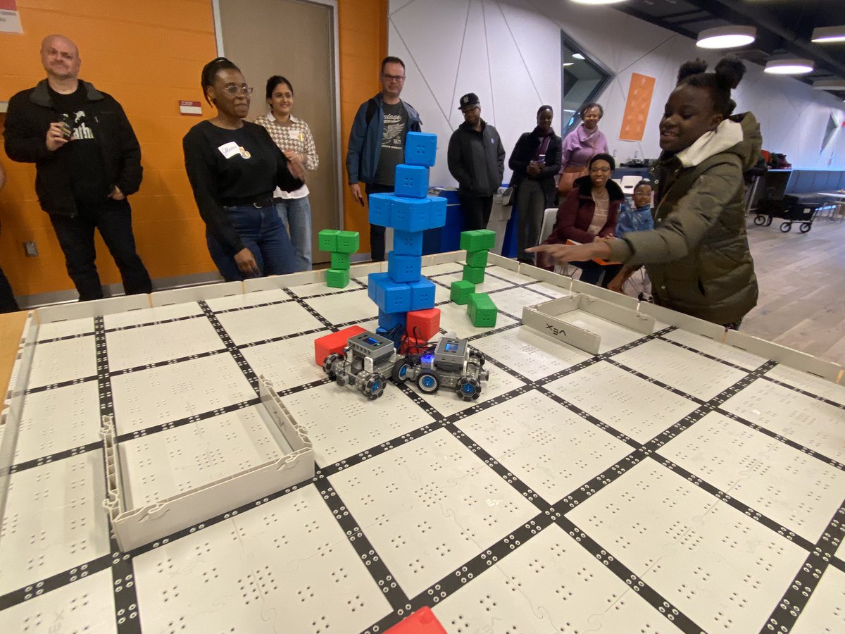 k2iacademy's tweet image. Oooo!! The excitement!! Go teams go!! #GoCodeGirl #STEM #coding #engineering #tech #WomenInTech #WomenInSTEM #WomeninEngineering @ONWiE_