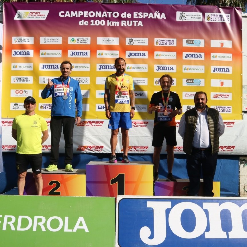 🏆 Podios del Campeonato de España de 100 km

🚺 
🥇 Mireia Sosa 7:52:21
🥈 María Mercedes Pila 7:58:40
🥉 Alicia Antón 8:37:02

🚹 
🥇 Antonio Jesús Aguilar 6:27:38
🥈 Manel Deli 6:36:39
🥉 Francisco Mariano Martínez 6:49:19

📺 bit.ly/3JXhqtb
📊 bit.ly/3M0VUGC
