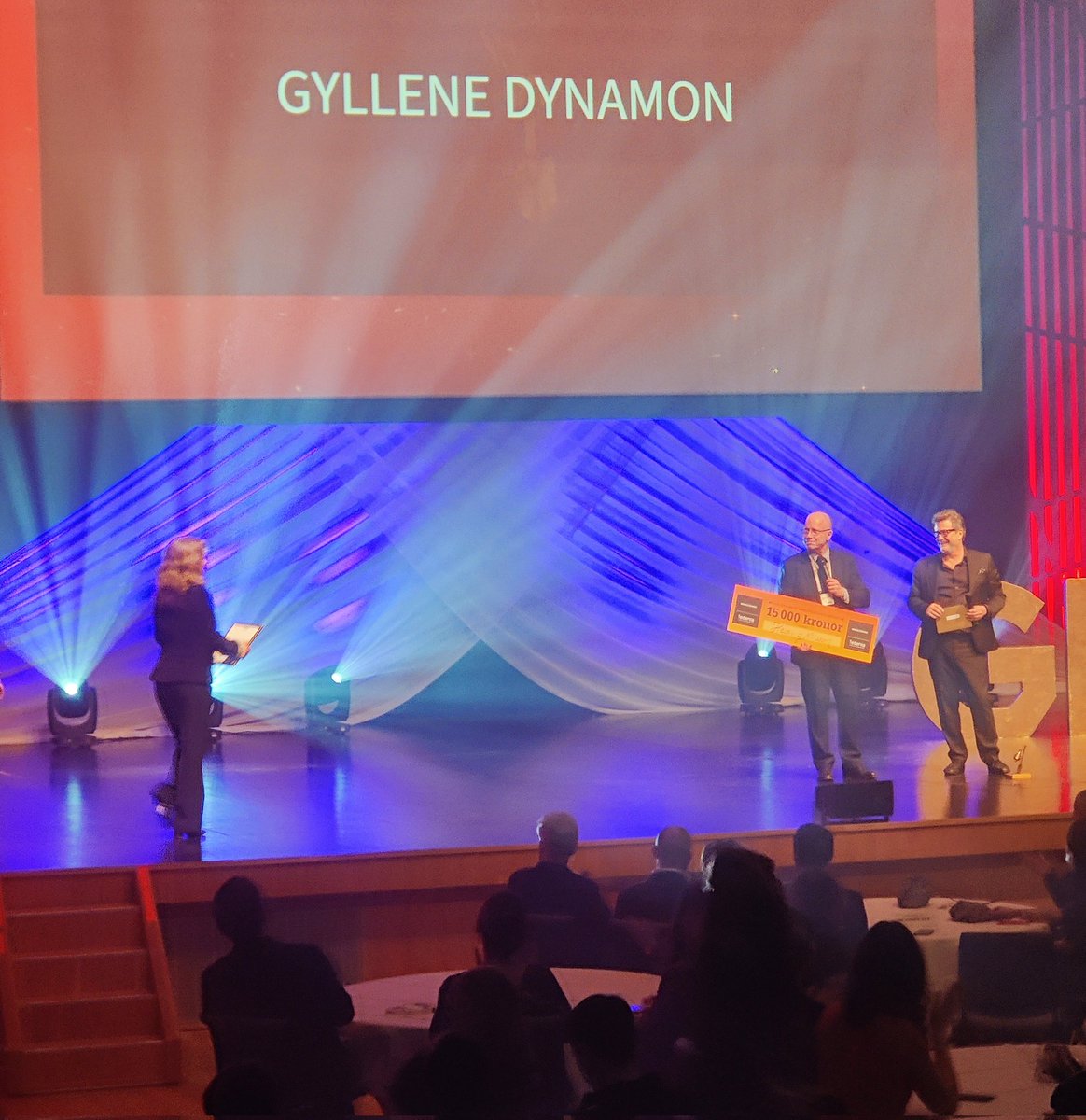 modeythesequel's tweet photo. Hedvig Nilsson tar emot Gyllene dynamon!
#gräv2023 https://t.co/choTsIB1m4