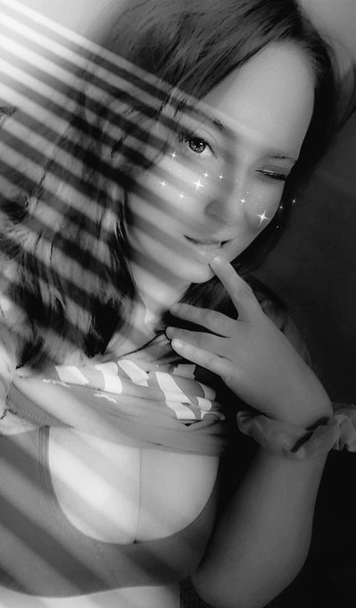 Uploading videos to my OF ❤️&zwj;🔥🥵😏 stop lurking &amp; cum play/worship me😈 @OnlyFans  https://t.co/nXbA9jI5Rl  Findom