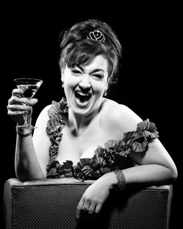 TheTigerGin's tweet photo. As J J Lawrence always says .... " We will never be this young or thin again " Cheers ! #tigergin #gin #ginoclock 😹😹🍸🍸 https://t.co/d7ZWlb4S0W