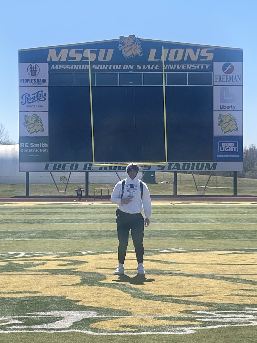Had a great visit at <a href="/MOSOFootball/">Missouri Southern Football</a> can’t wait to come back for a camp! <a href="/CoachRahl/">Matt Rahl</a> <a href="/CoachHoss_/">Bijan Hosseini</a> <a href="/FootballTHS/">Timberland Football</a>