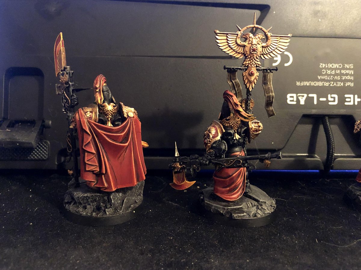 BolisGuillaume's tweet photo. A few pictures of the rest of my custodes Shadowkeepers I painted over the last few months.  #miniaturepainting #w40k #warhammer40000 #WarhammerArt #custodes #shadowkeepers #WarhammerCommunity https://t.co/6s4yBVWkTo