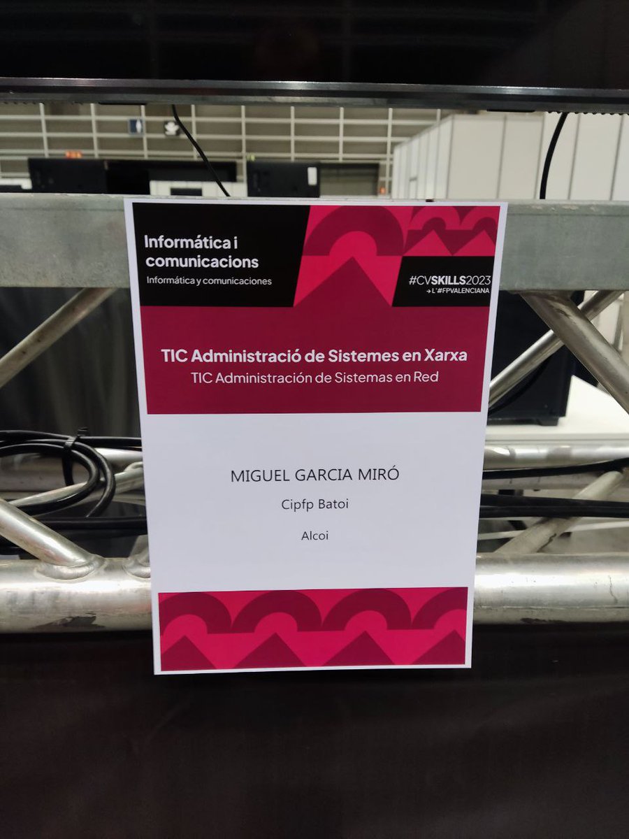 CIP_FP_Batoi's tweet photo. 🥈
Medalla de plata al Skill d’Administració de sistemes en xarxa 

https://t.co/CpauP7o8b4 

#formacioprofessional #batoifpinnova https://t.co/ifGiYNHoBw
