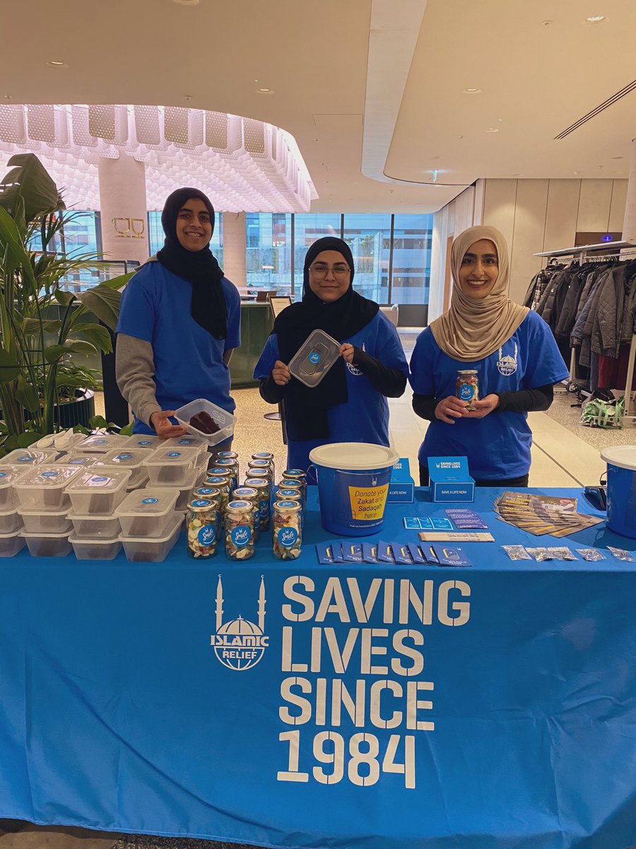 OpenIftar's tweet photo. Joining us today at @BroadgateLondon we have the fabulous @IslamicReliefUK stand. All guests can purchase a slice of the famous #Cake4Syria and some halal gummy jar sweets. To buy your own cake, follow the link https://t.co/ehxp9Fp1g4 #Sponsors https://t.co/BFjn4JONcy