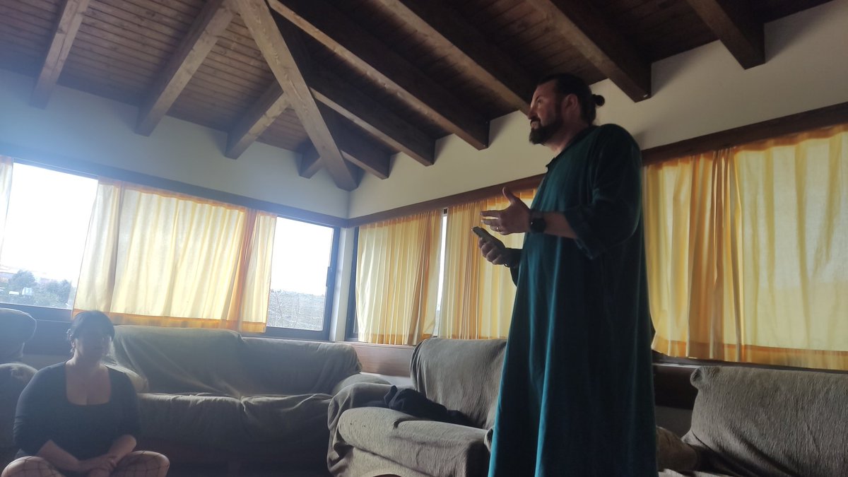 EntreRevs tweet media