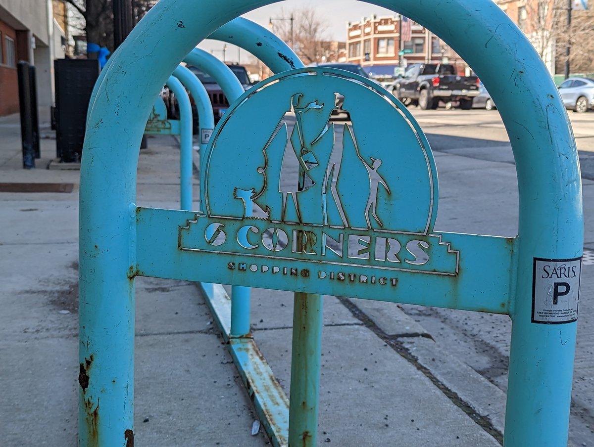 PortageParkDP's tweet photo. Good Morning Portage Park! Check out this awesome bike rack in the 6 Corners Shopping District. Located in the IRL Portage Park, Chicago IL.

#UplandMe https://t.co/fcSK8OKgqw