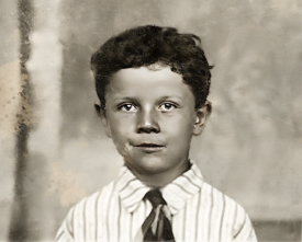 Eiremediaworks's tweet photo. This time I used Adobe Photoshop to restore an old photo I found for an assignment. I wanted to keep the essence of the old photo but fix up the scratch marks and smooth out the picture. #photoshop #student #restore #oldphoto @CavanInstitute https://t.co/XRnPFM9sDq