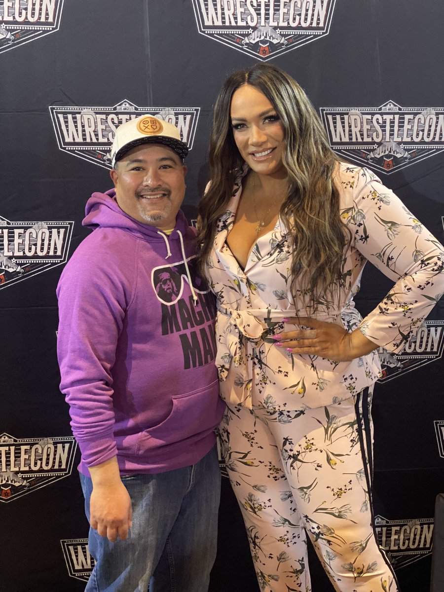 joeymags858's tweet photo. @LinaFanene it was a pleasure chatting it up about San Diego &amp; your carlsbad days. Fun conversation. #wrestlecon #SanDiego https://t.co/LcL0ulq8w8