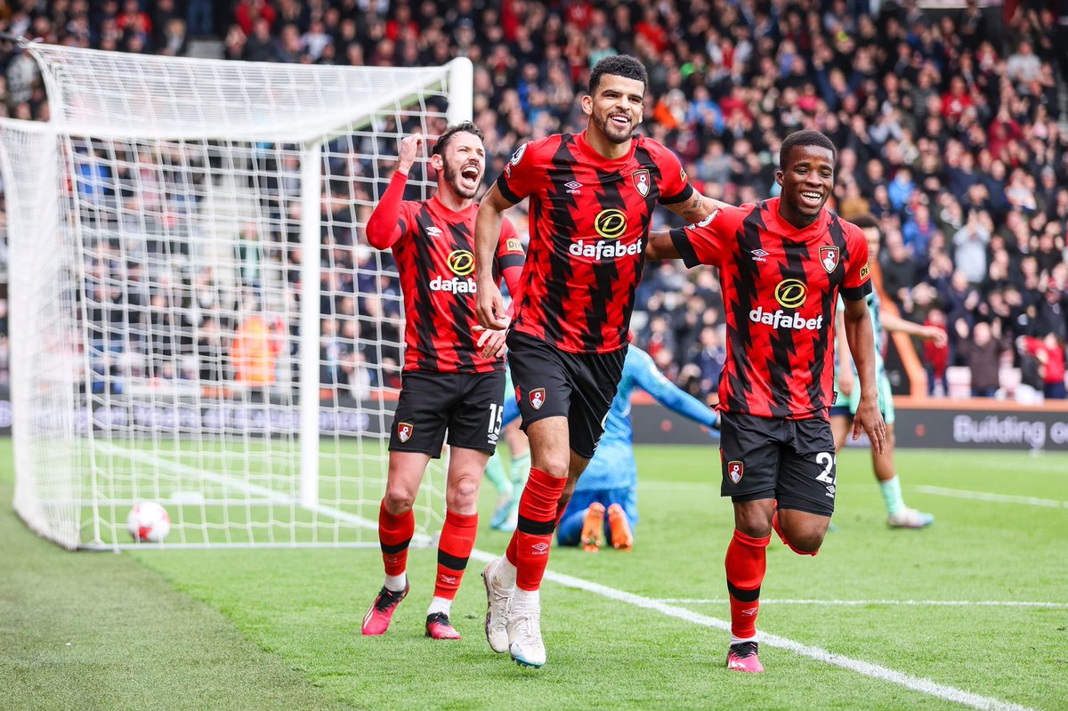 DomSolanke's tweet photo. Yessir! +3⚽️. https://t.co/PruYeR61wO